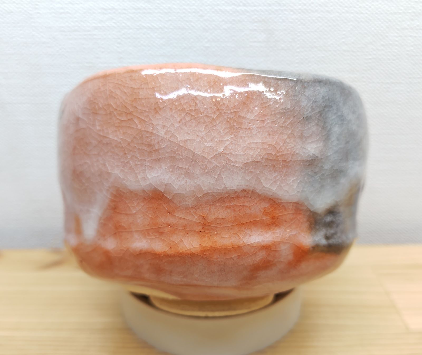 逢絢亭・中古品】茶道具 茶碗 楽焼 赤楽 2代目 小川長楽 共箱入り