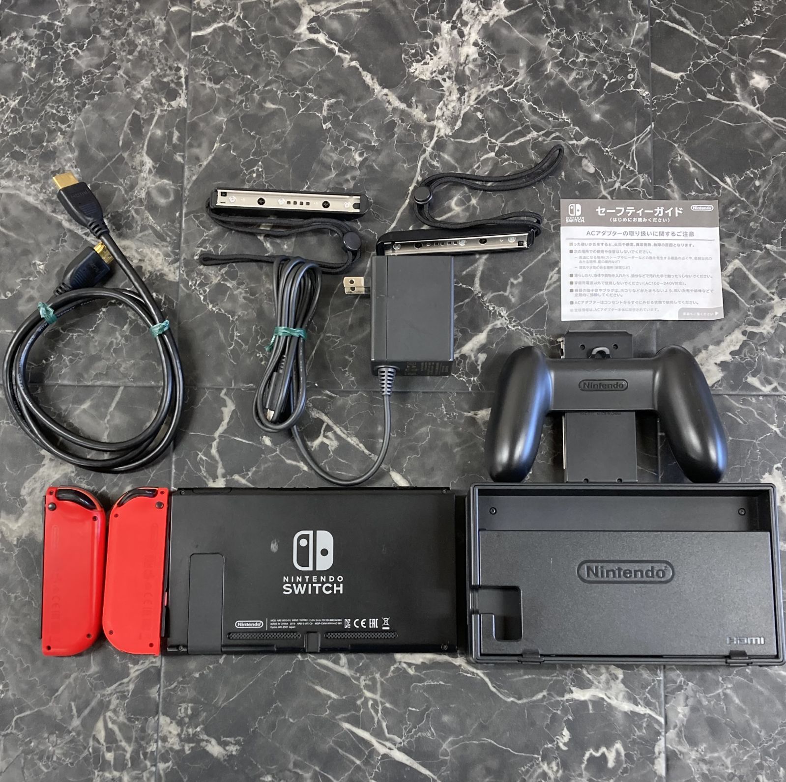 Nintendo Switch HAC-001 【箱シリアル番号違い】 We Tore Down the New Nintendo Switch. What's Different? - iFixit