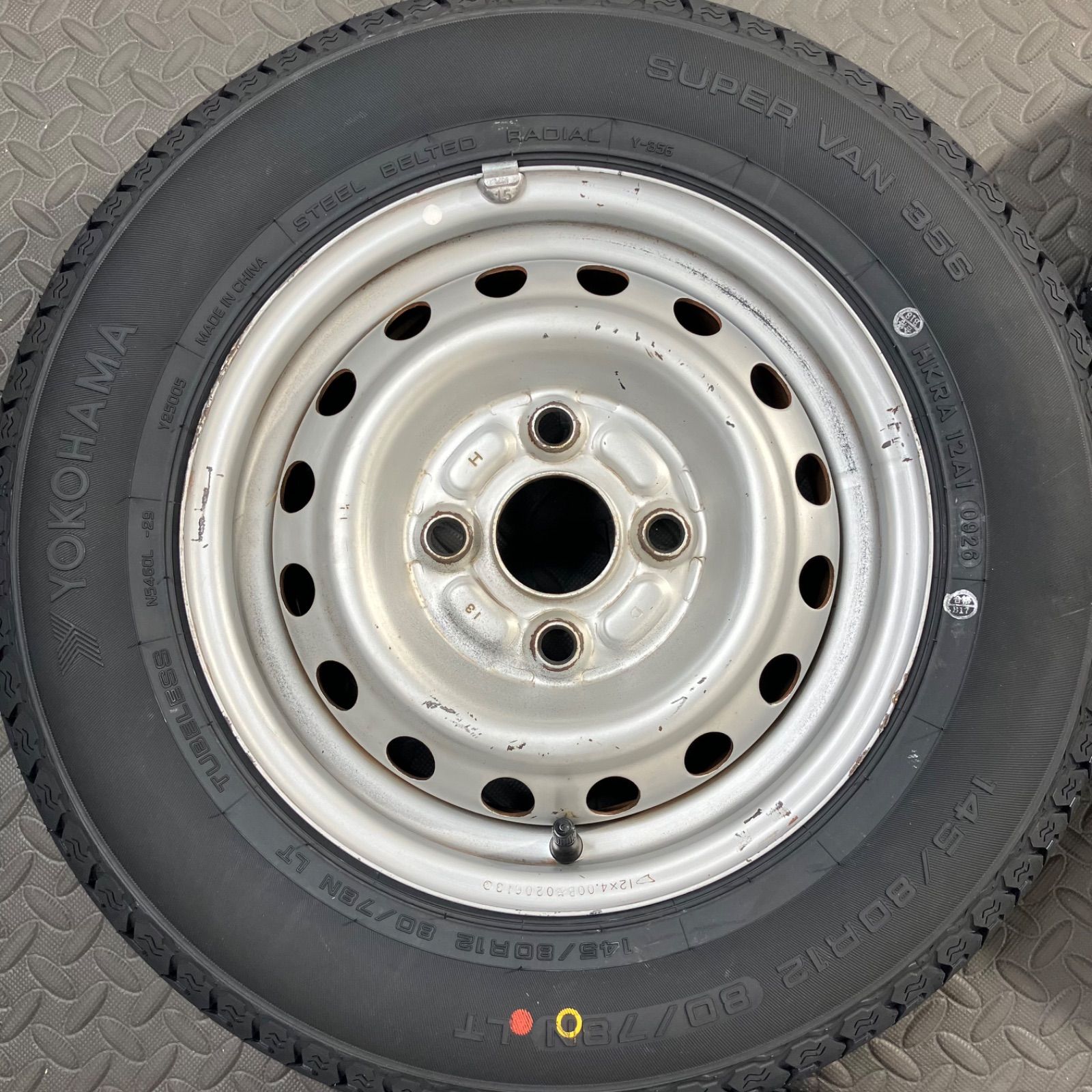 26年製 新品タイヤ 145/80R12 80/78N LT ヨコハマ スーパーバン356(夏