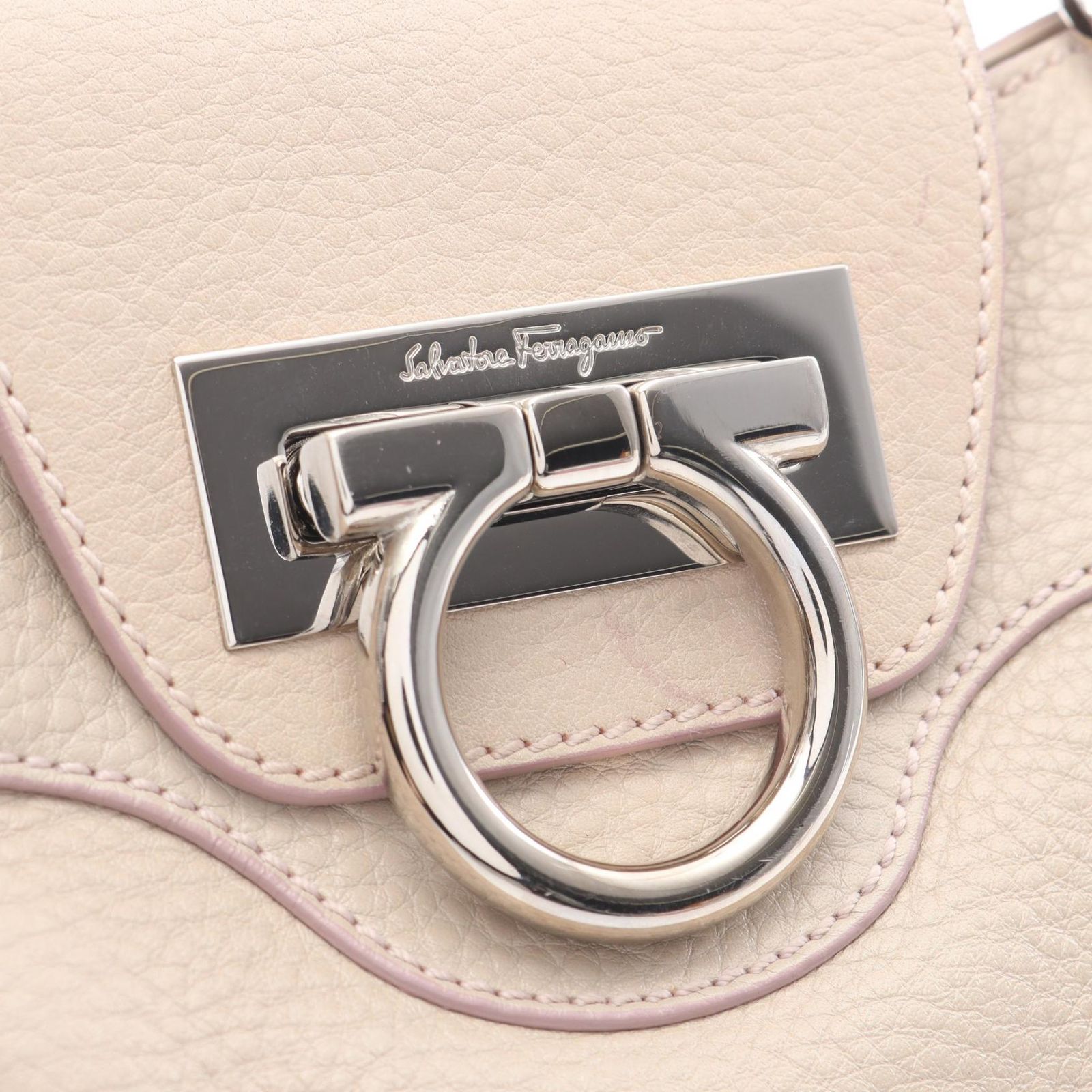 Salvatore Ferragamo サルヴァトーレフェラガモ マリッサ ガンチーニ 