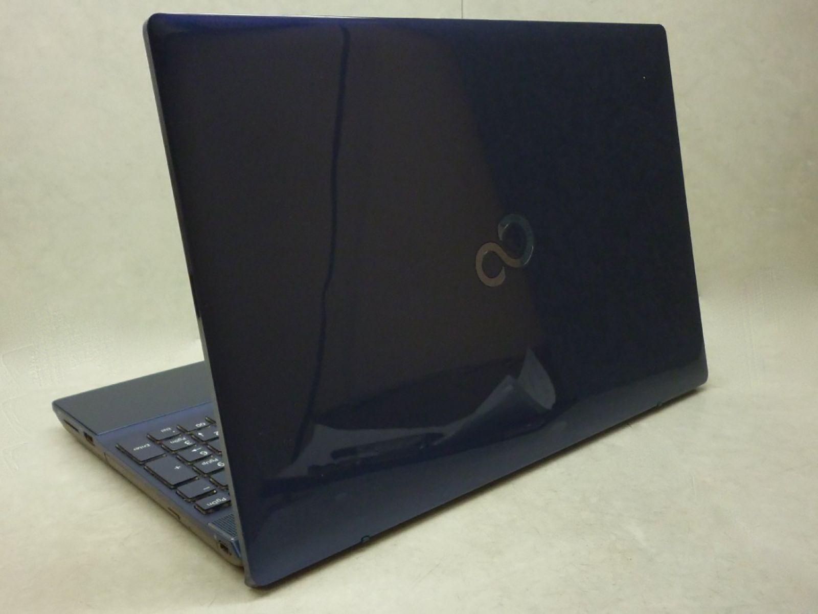 中古・富士通LIFEBOOK AH77/D1 第8世代 Core i5-8565U 15.6型 FHD 