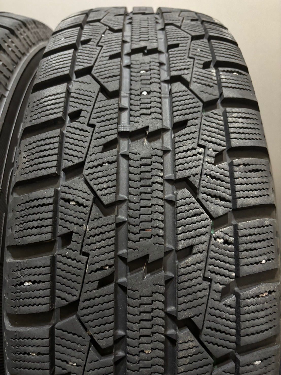 【TOYO GARIT GIZ 195/50R16】スタッドレス【SIBILLA NEXT L-5 16インチ 6J4HPCD100+45】2019年製 バリ溝 ノート ヴィッツ等　(VTN614)クレジットカード QRコード決済可能 TOYO GARIT GIZ 195/50R16】スタッドレス【SIBILLA NEXT L-5 16インチ