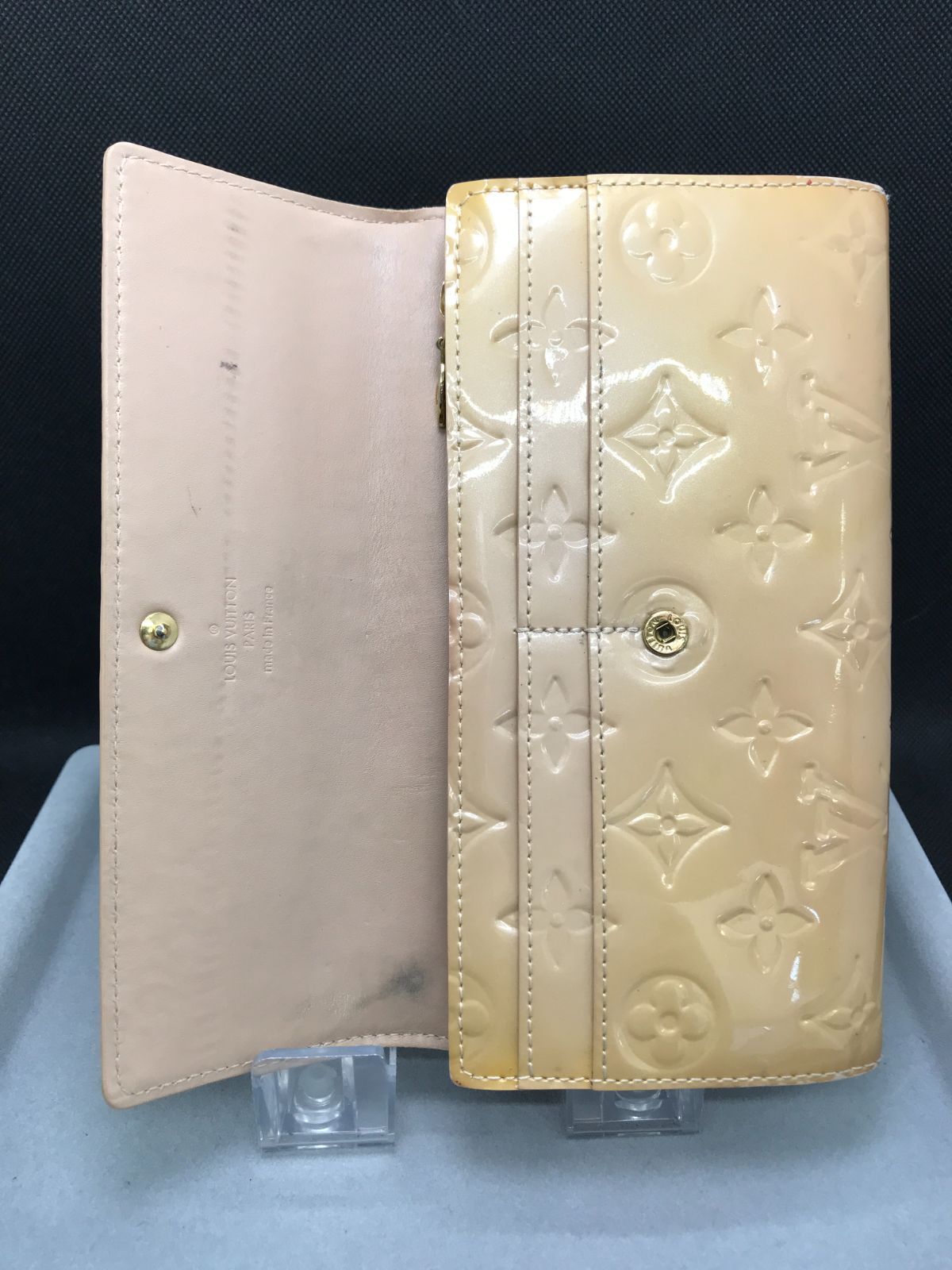 LOUIS VUITTON ヴェルニ ポルトフォイユ サラ 長財布 ベージュ LOUIS VUITTON ルイヴィトン 長財布 ポルトフォイユサラ ヴェルニ