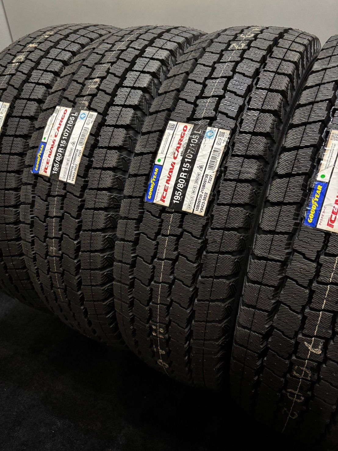 ☆新品 195/80R15 107/105L LT GOODYEAR/ICE NAVI CARGO 24年製
