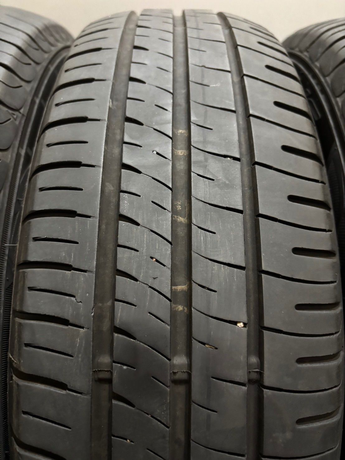 ☆185/70R14 DUNLOP/ENASAVE EC204 23年製 夏タイヤ サマータイヤ 4本