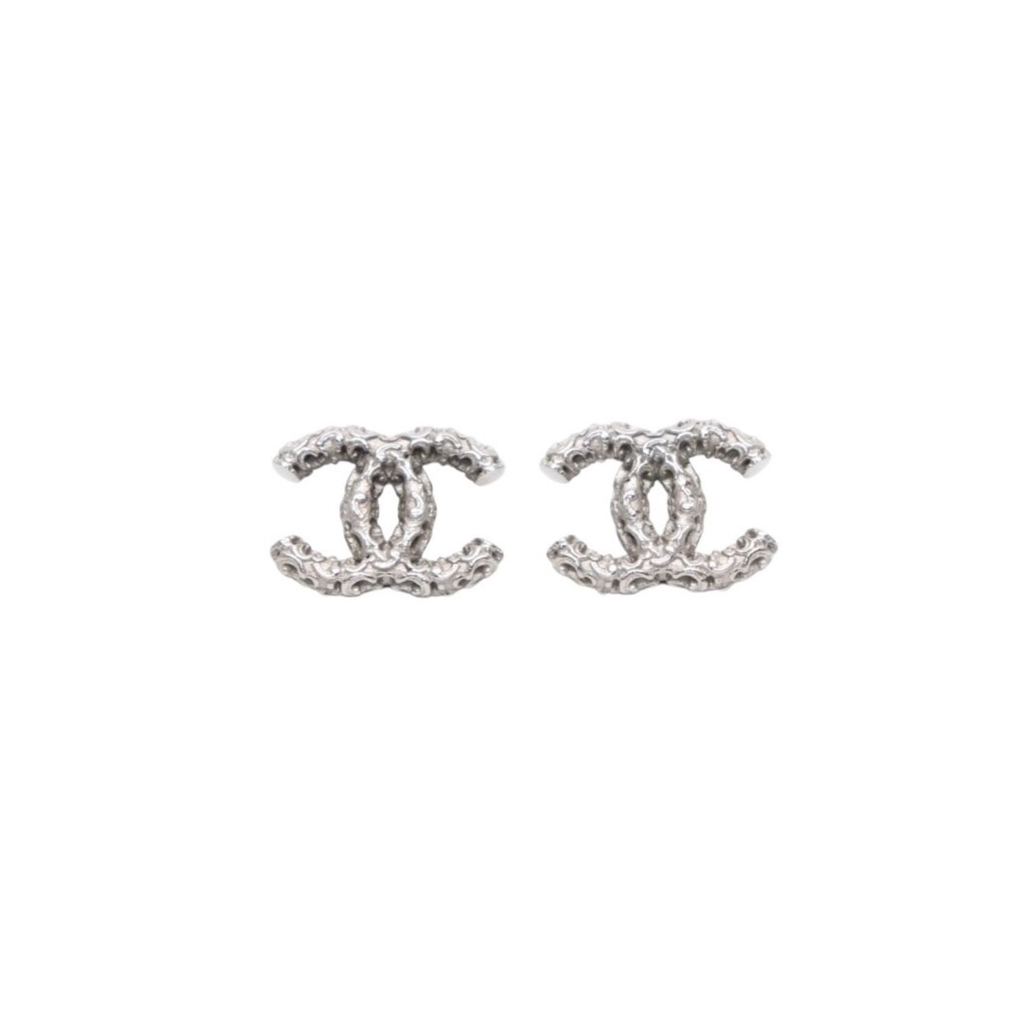CHANEL ココマーク クリスタル ピアス シルバー 美品 小ぶりでさりげなく♪】CHANEL ピアス クリスタル ココマーク (CHANEL
