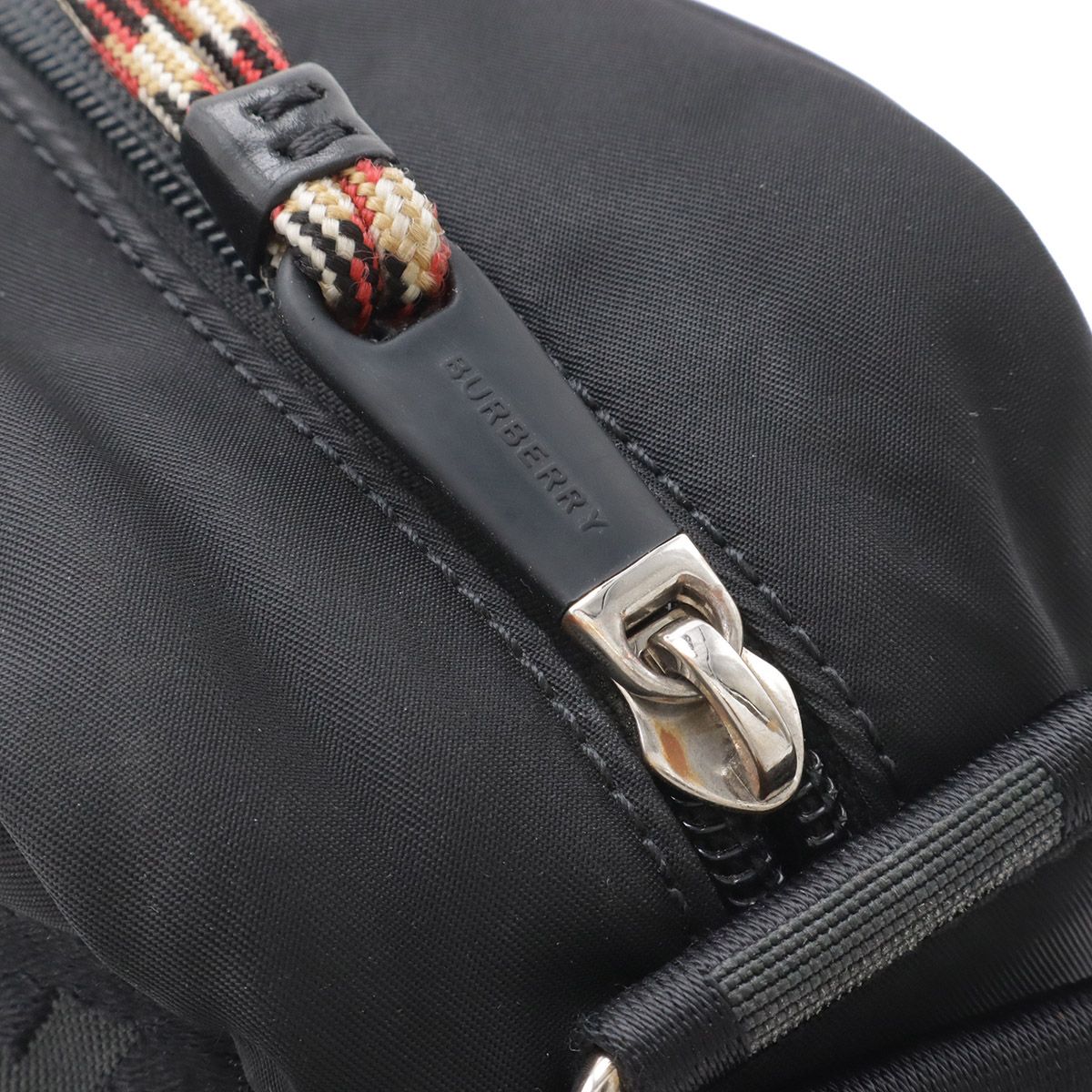 美品 BURBERRY バーバリー ウエストポーチ ボディバッグ ブラック ロゴ BURBERRY バーバリー ロゴディテール クロスボディバッグ ボディバッグ