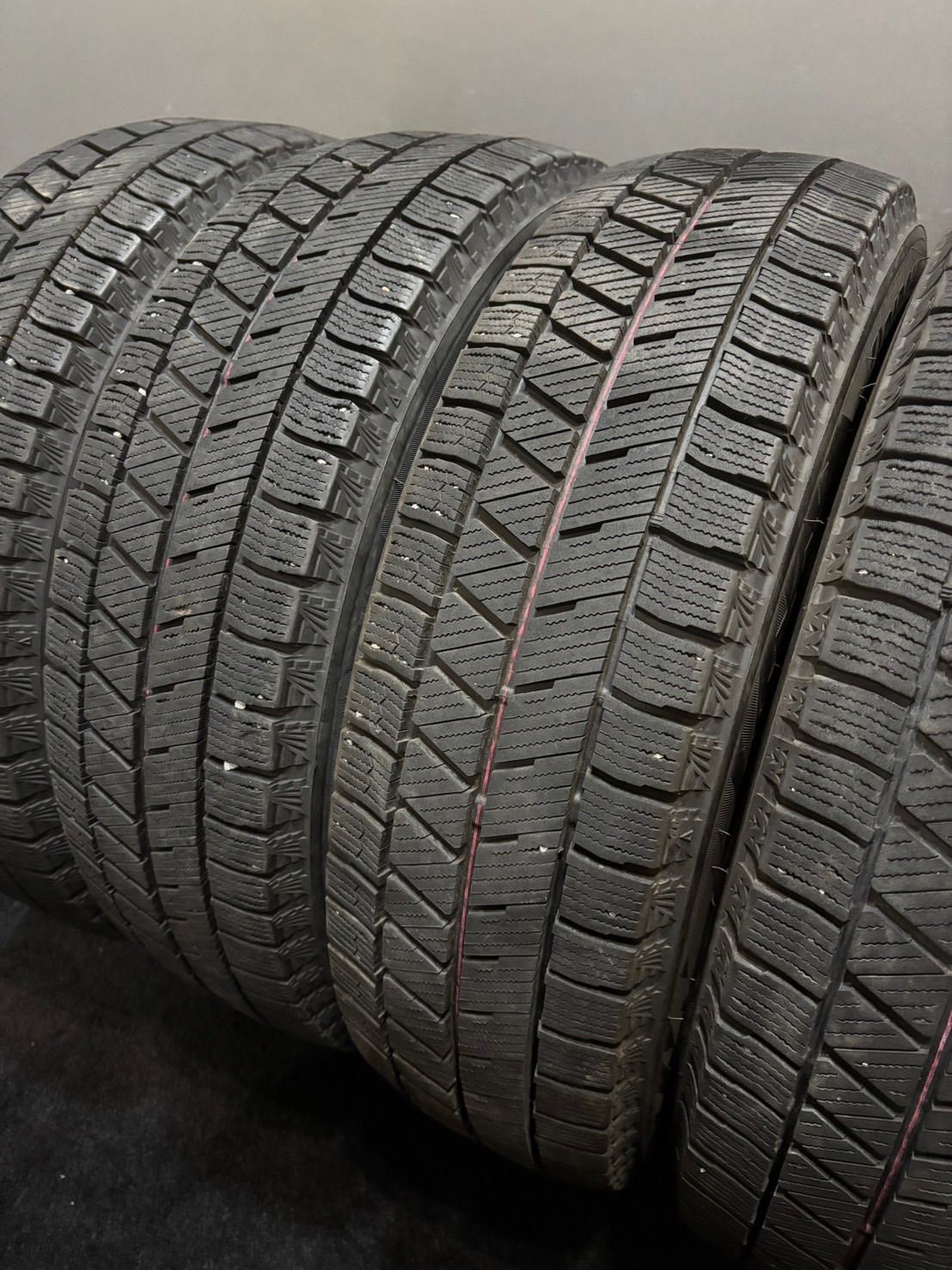 BS BRIDGESTONE BLIZZAK VRX 155/65R14 14インチ スタッドレス 4本 20年製 バリ溝 フレア N-BOX モコ タント ミライース等　(VTH824) クレジットカード QRコード決済可能 ブリザック ブリヂストン VRX 155/65R14 4本 BRIDGESTONE BLIZZAK
