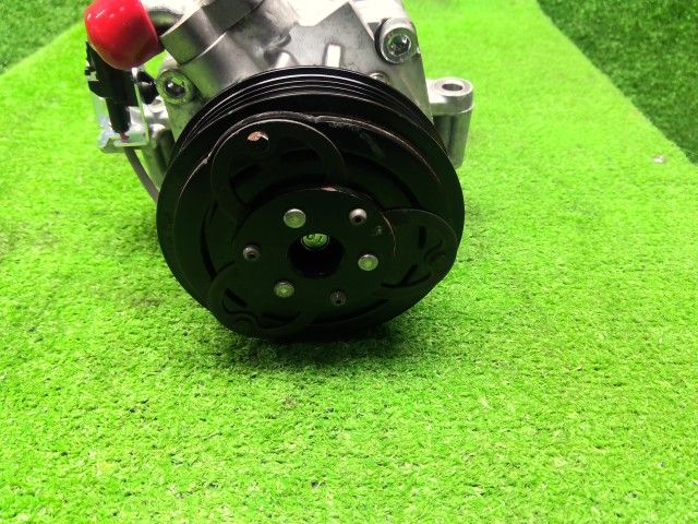 中古】スペーシア 5AA-MK94S AC エアコン コンプレッサー 95200
