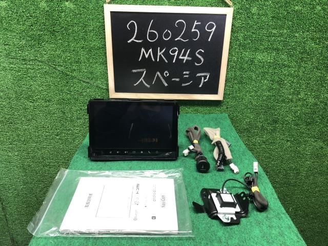 【中古】スペーシア 5AA-MK94S カーナビゲーション NVF-0239 ZS07 自社品番260259 ZVR