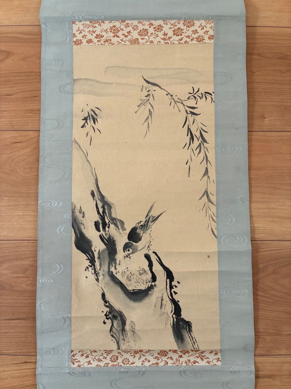 掛け軸　つばめ　燕　柳　法眼如川筆　骨董品　古美術　レトロ　美術品 古美術 掛軸 水墨画 柳に燕 柳燕図 茶道具 茶室 掛物 日本画