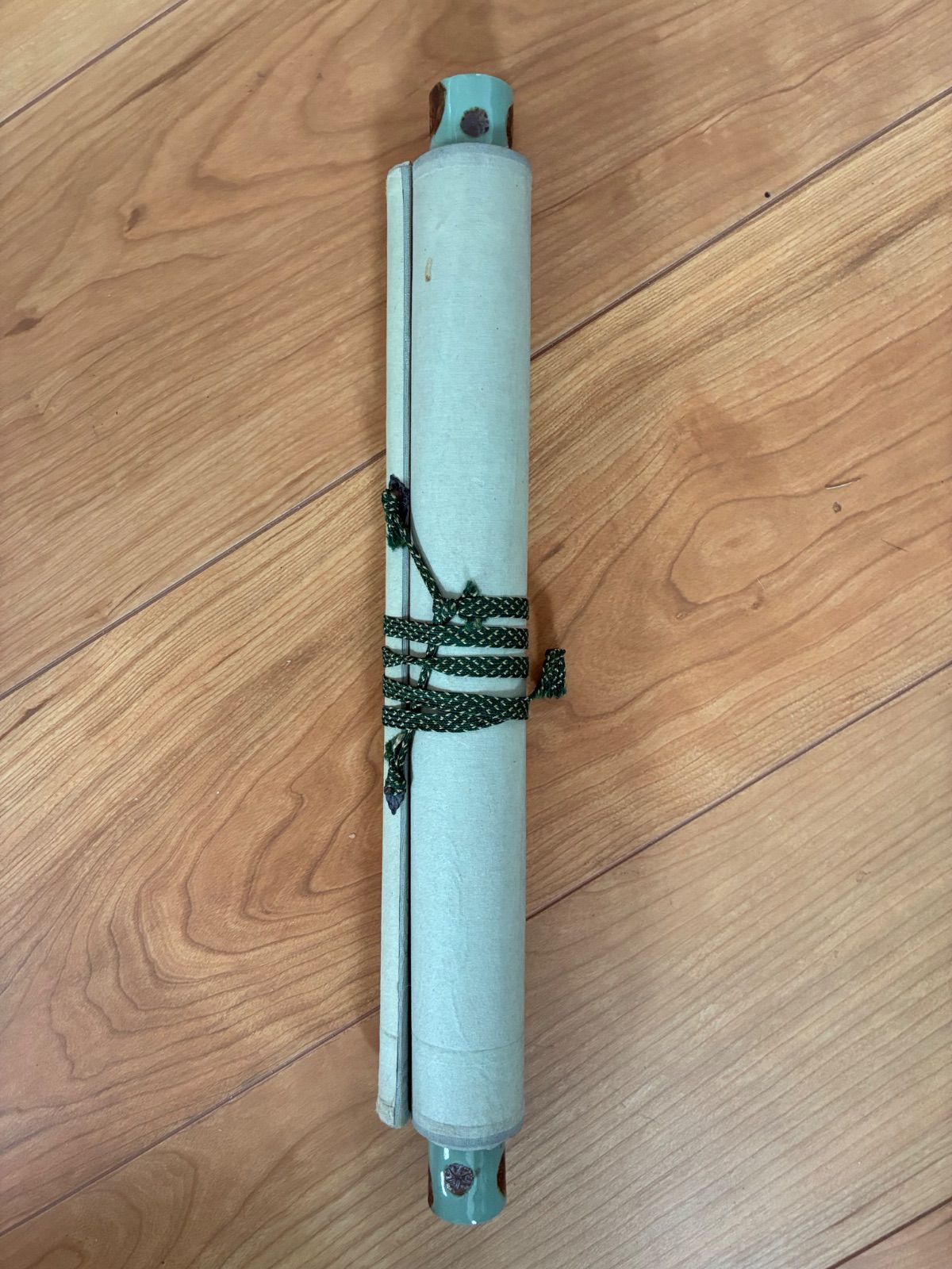 掛け軸　つばめ　燕　柳　法眼如川筆　骨董品　古美術　レトロ　美術品 古美術 掛軸 水墨画 柳に燕 柳燕図 茶道具 茶室 掛物 日本画