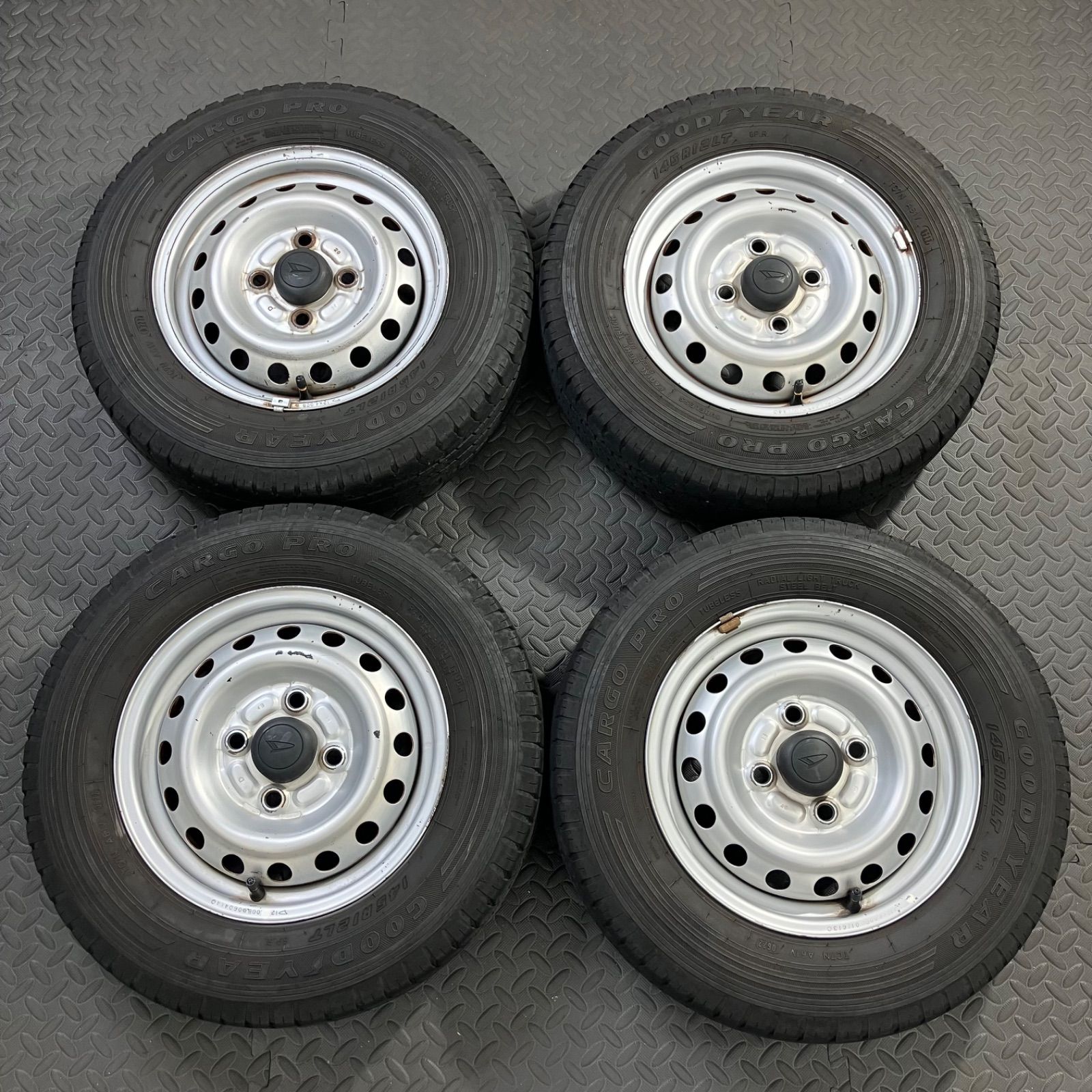 22年製 145R12LT6PR グッドイヤー カーゴプロ ダイハツ ハイゼット ピクシスバン【1511E】