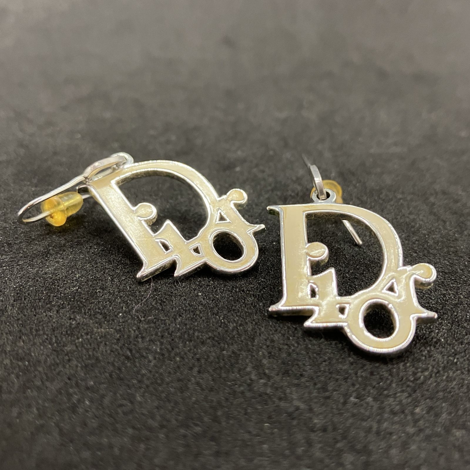 Christian Dior ディオール ピアス フック式 ロゴモチーフ アイボリー