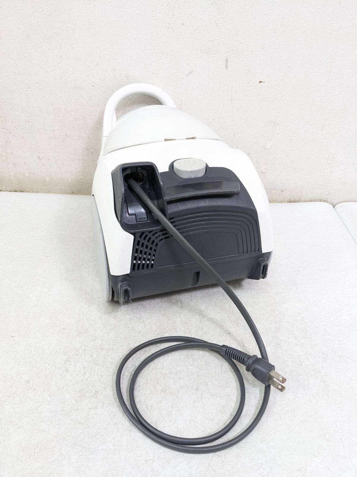 三菱電機 掃除機 TC-FXH5J-W MITSUBISHI 三菱電機 TC-FXH5J-W 2018年製 紙パック式掃除機 - メルカリ