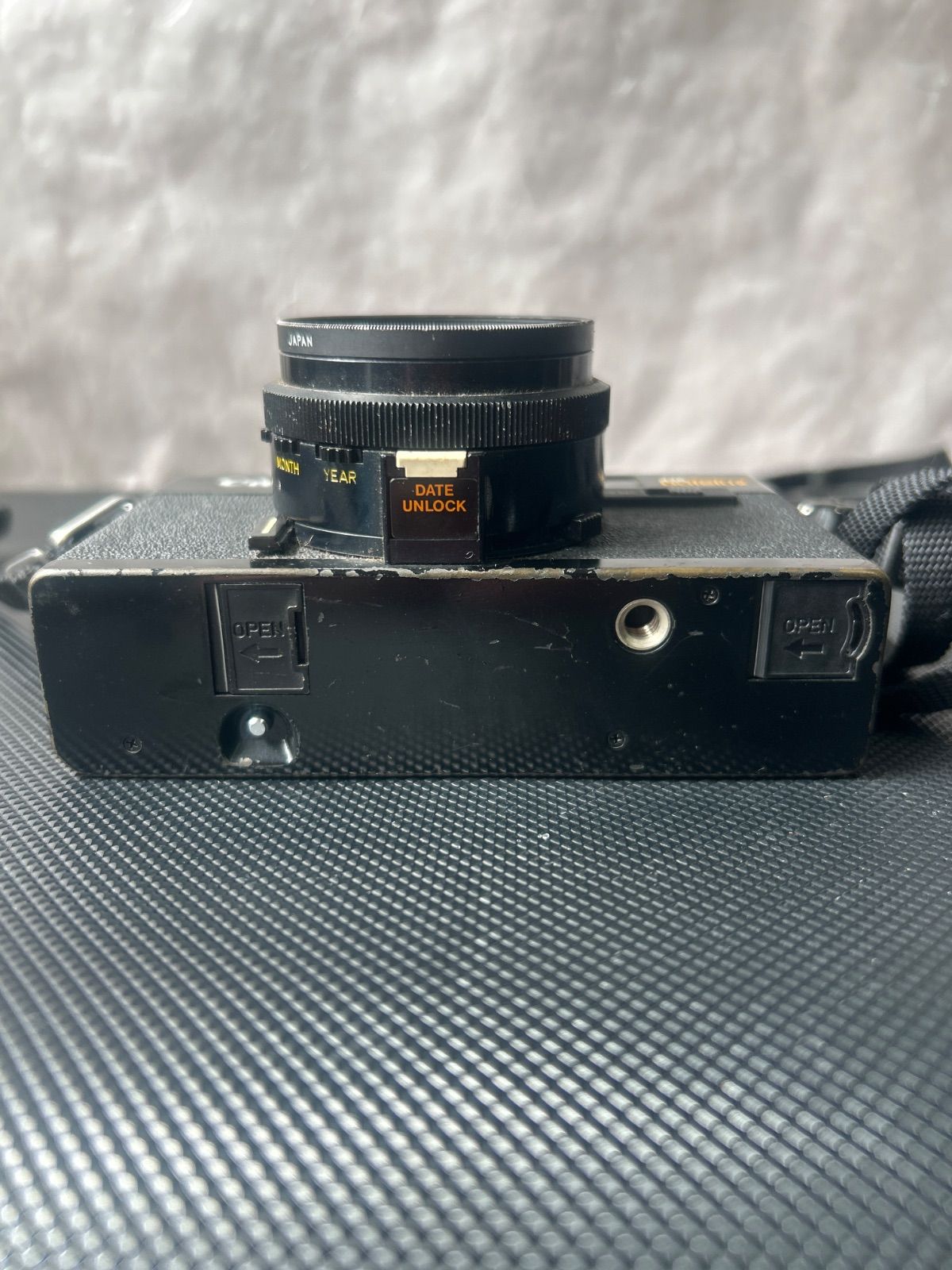 昭和レトロ】Canon A35 Datelux フィルムカメラ - メルカリ 昭和レトロ】Canon A35 Datelux フィルムカメラ - メルカリ
