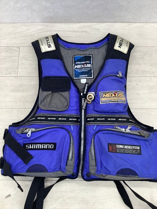 SHIMANO ライフジャケット 青 シマノのライフジャケットを特集！桜マーク付きの膨張式から固型式まで