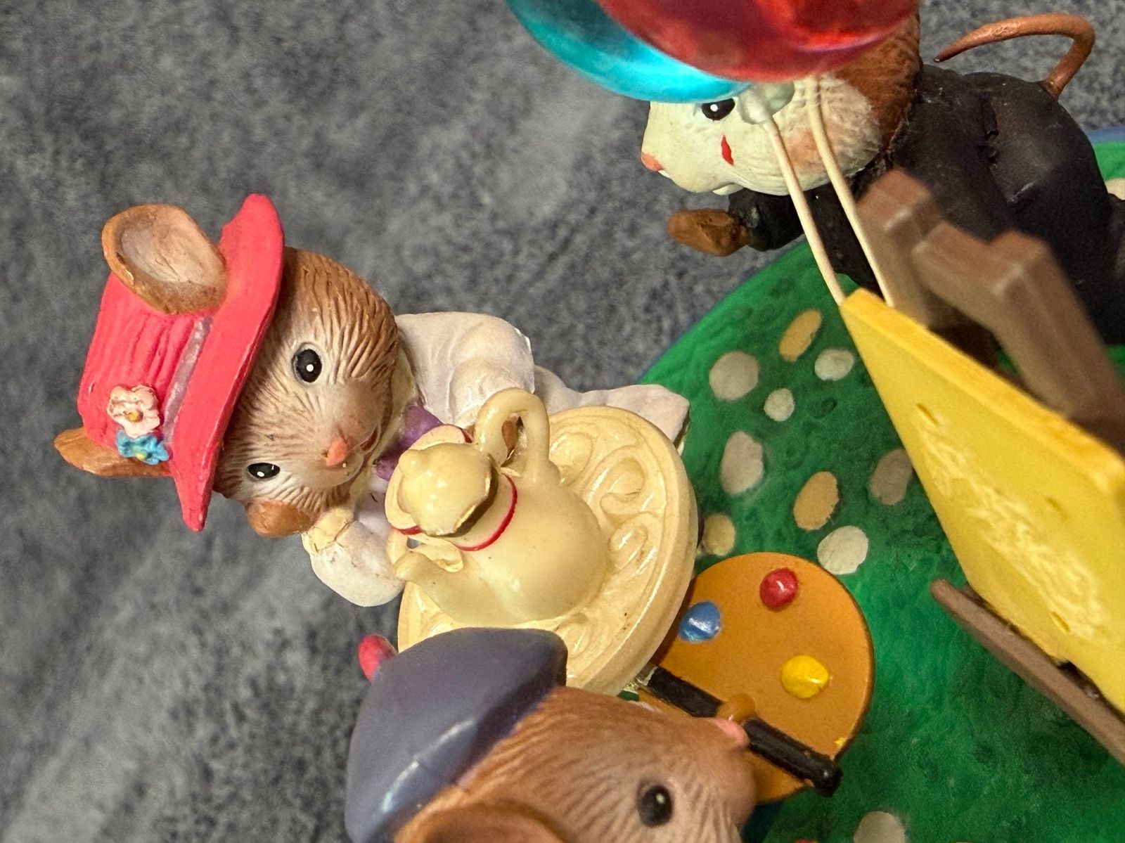 ☆【訳あり】ENESCO パリの絵描き Lustre Fame Musical I LOVE PARIS