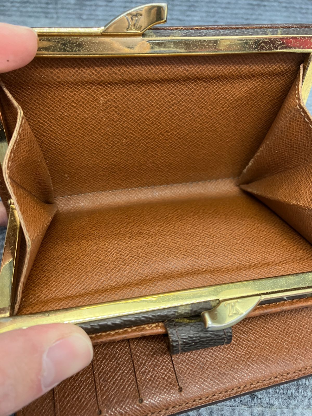 新型★最高級美品★ルイヴィトン ヴィエノワ モノグラム 二つ折り財布 がま口 Louis Vuitton ルイヴィトン 二つ折り財布 がま口 ヴィエノワ