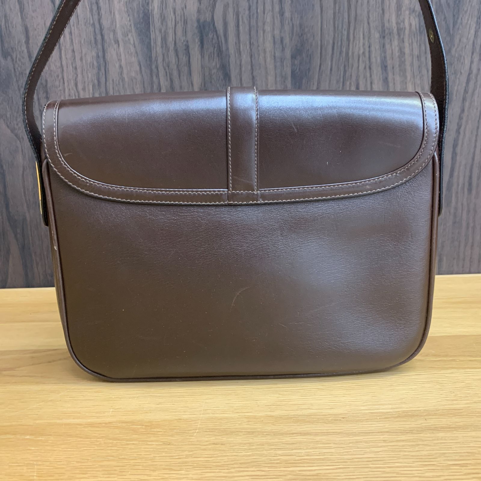 GUCCI グッチ ブラウンレザー フラップ式ショルダーバッグ オールドグッチ オールドグッチ GUCCI レザー ショルダーバッグ ブラウン インター