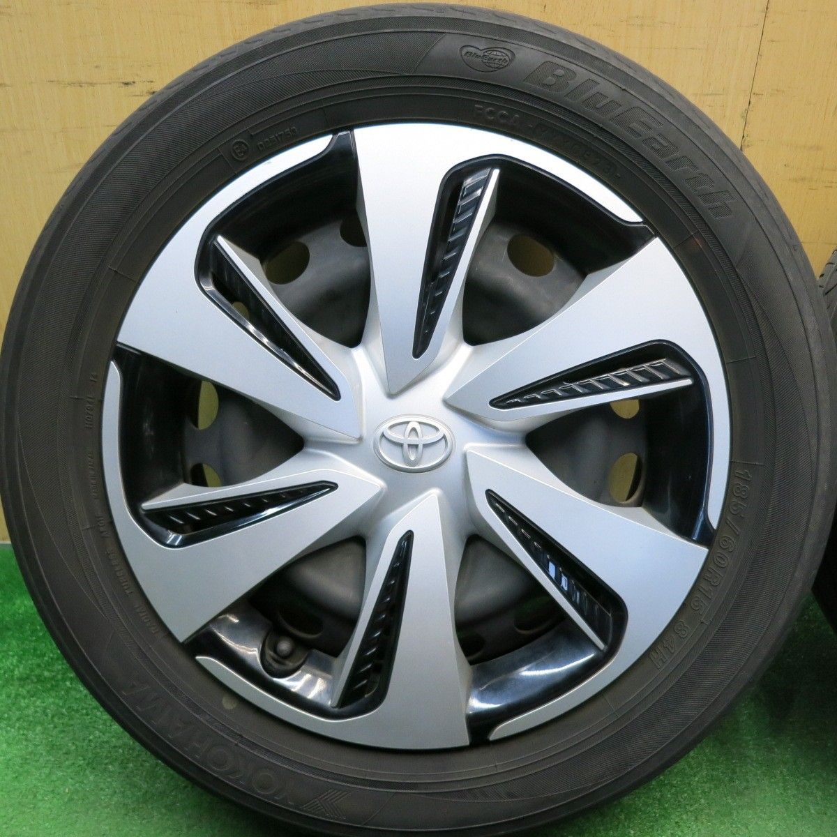 キレイ！23年☆トヨタ 170系 シエンタ 純正 スチール 185/60R15 