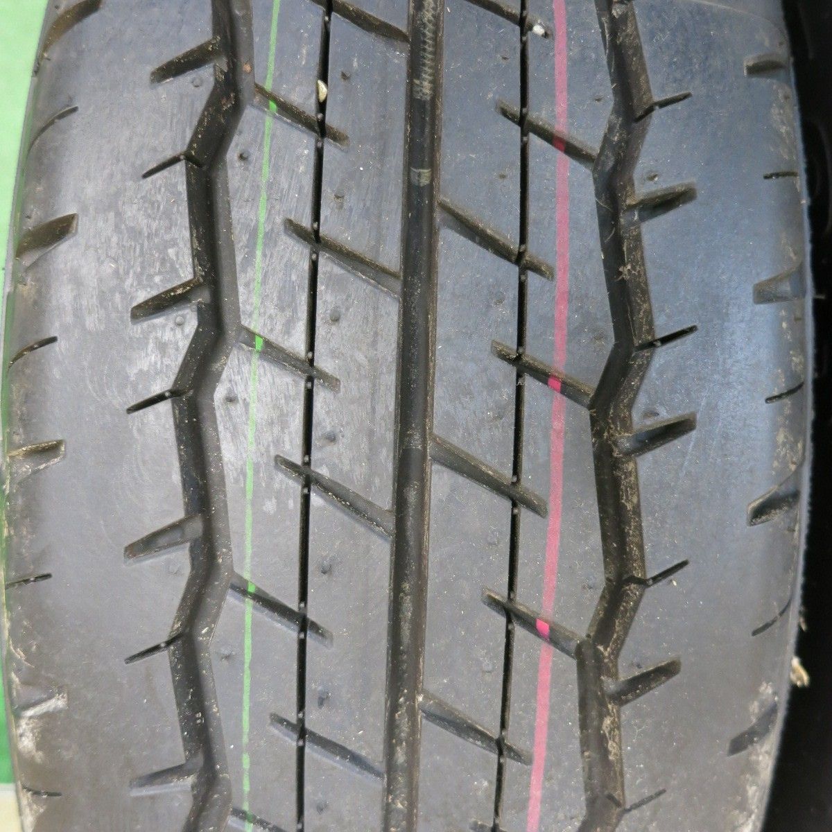 新車外し！25年☆トヨタ 200系 ハイエース 純正 スチール 195/80R15 