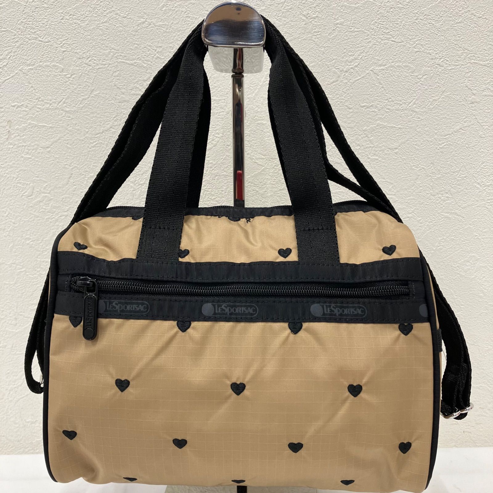 LeSportsac モカ ブラックハート エンブロイダリー 2212 LeSportsac レスポートサック モカブラックハートエンブロイ