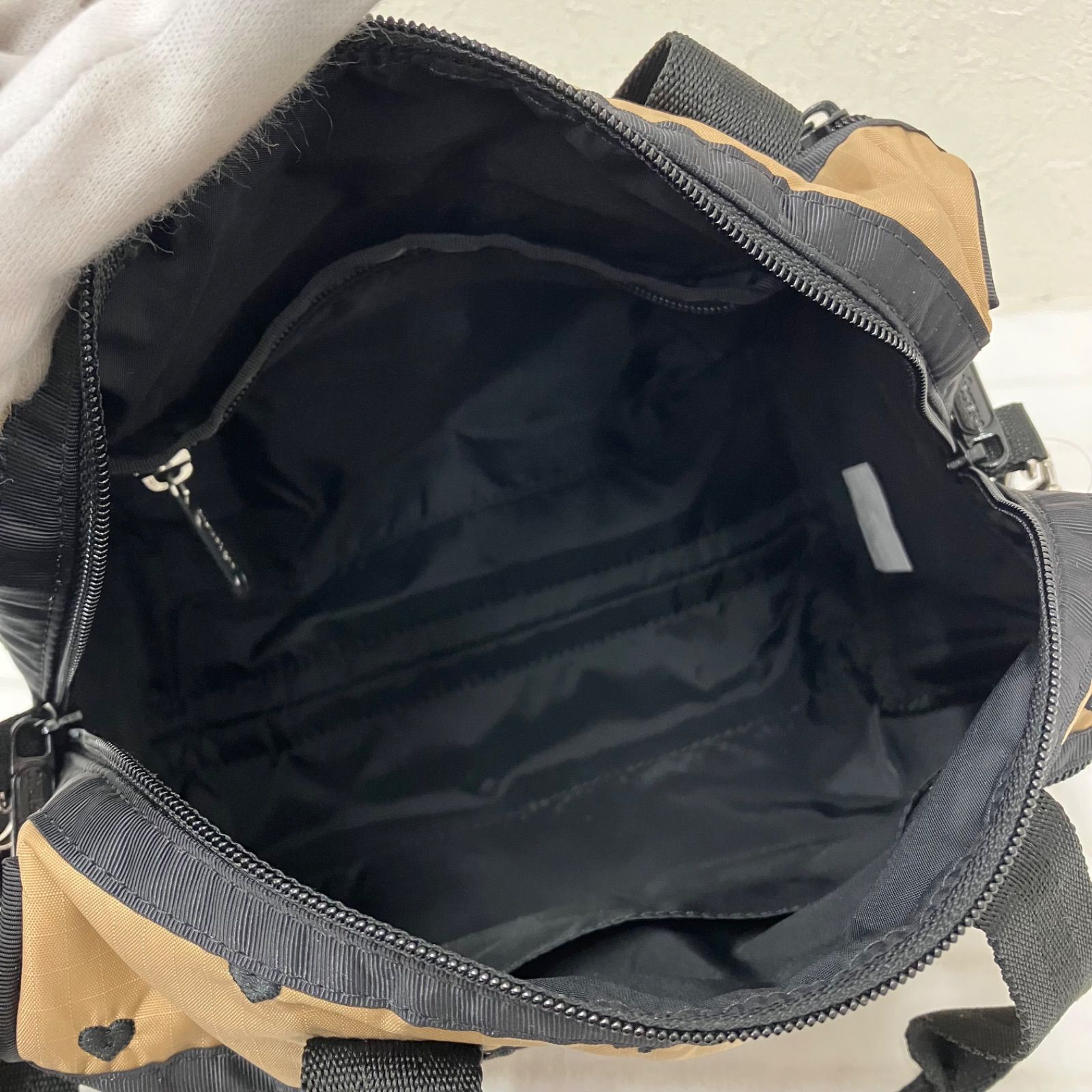 2212 LeSportsac レスポートサック モカブラックハートエンブロイ