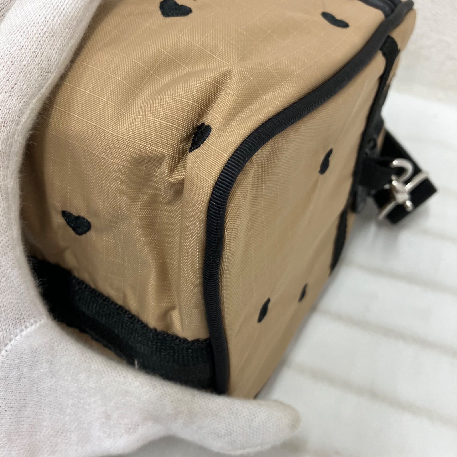2212 LeSportsac レスポートサック モカブラックハートエンブロイ