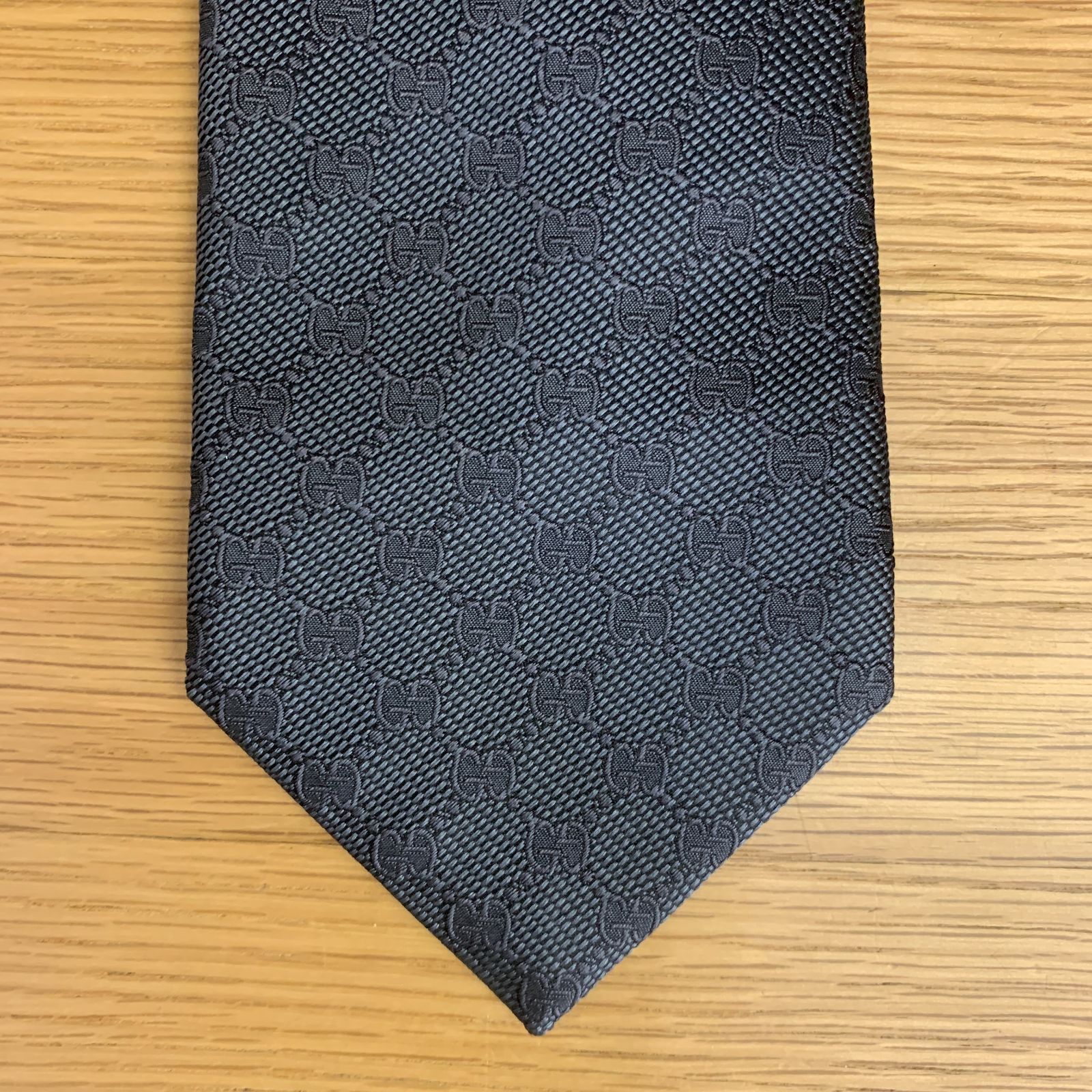極美品 GUCCI グッチ ネクタイ GGパターン ビー（蜂） シルクジャ