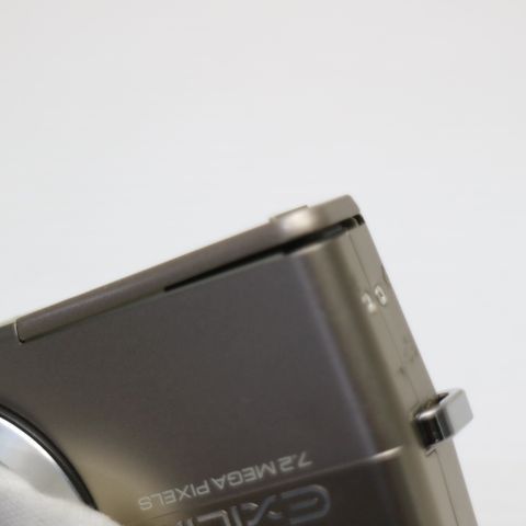 【中古】Casio カシオ EXILIM EX-Z700 ゴールド コンパクトデジタルカメラ 元箱付き CASIO カシオ EXILIM EX-Z700 オールド コンデジ - メルカリ