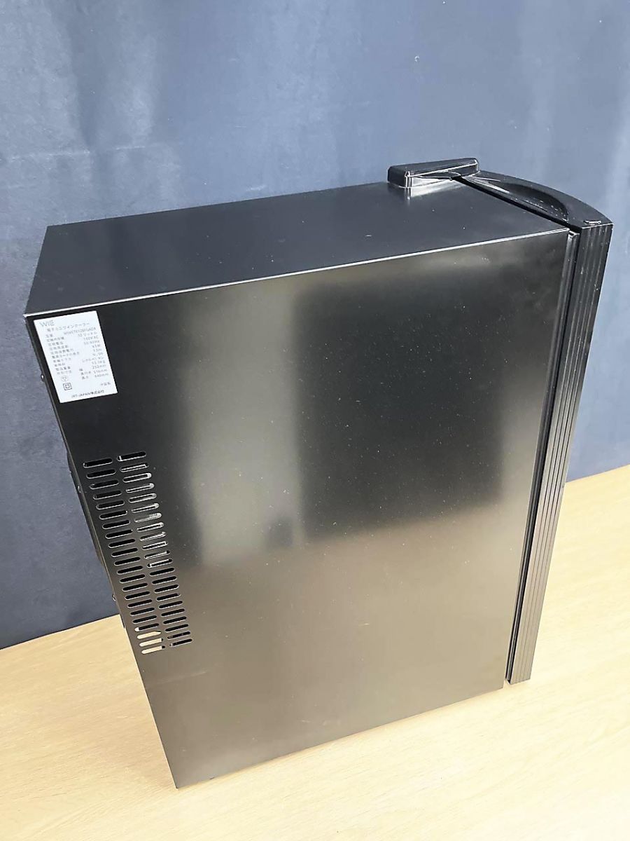 現状品】 WIE 電子ミニワインクーラー ワインセラー 32リットル