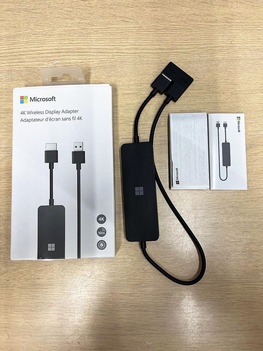 Microsoft ワイヤレスディスプレイアダプター 4K 1942 Microsoft 4Kワイヤレスディスプレイアダプター(1942) 動作確認済