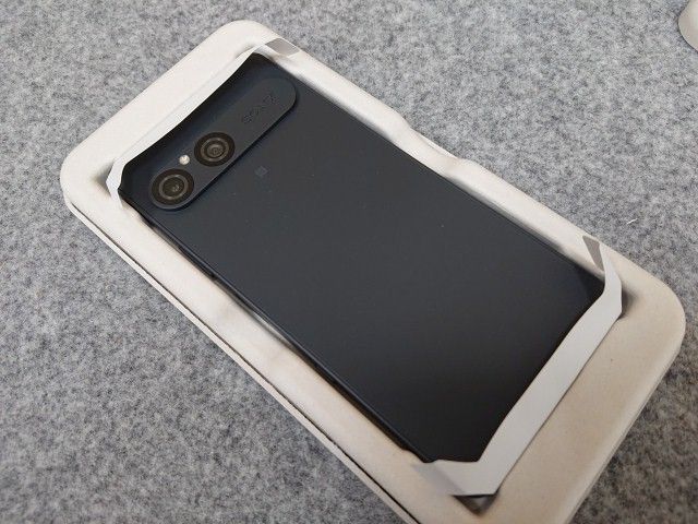 未使用品】 ソニー Xperia 10 VII SO-52F チャコールブラック 8GB