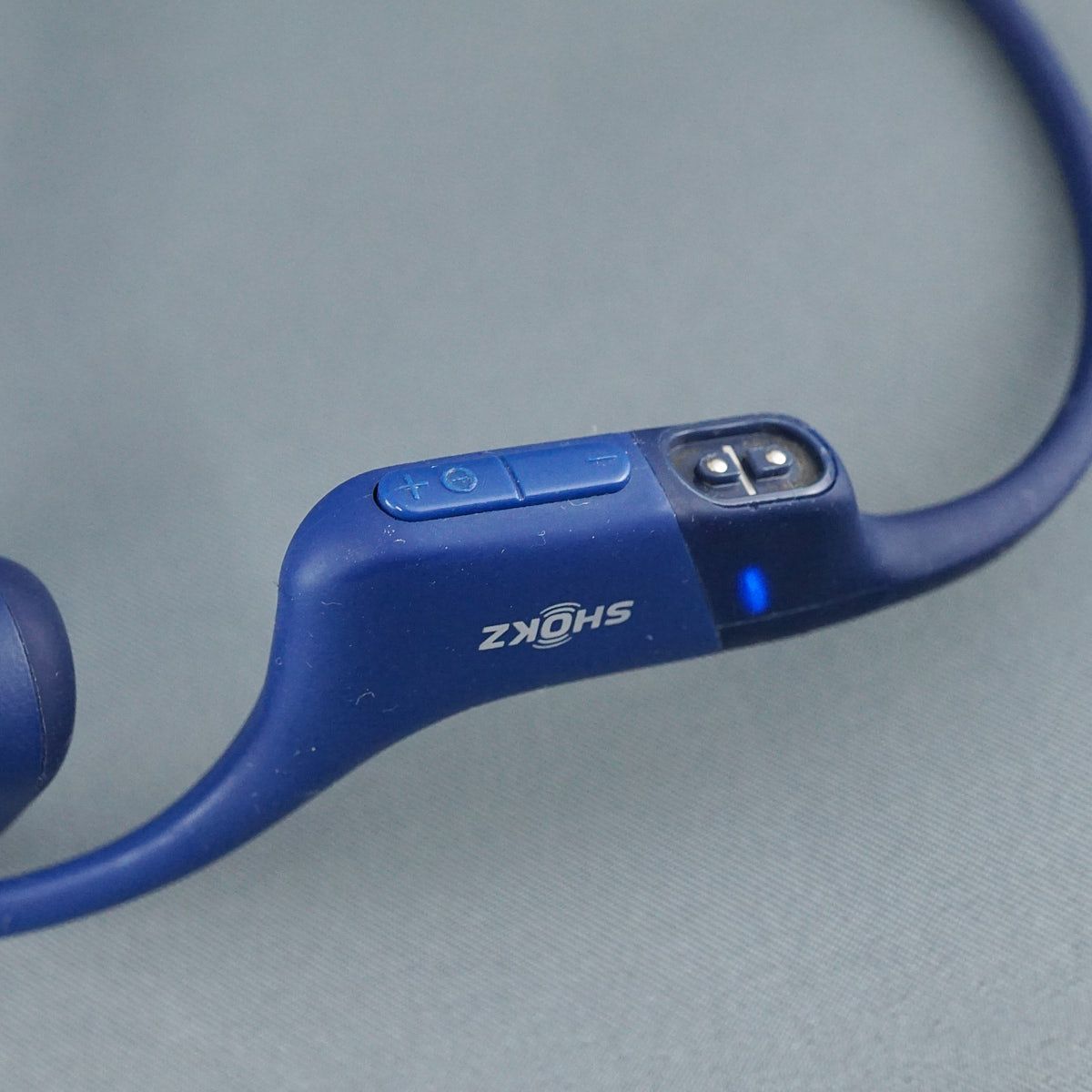 【美品】SHOKZ OPENRUN 骨伝導イヤホン S803 ブルー Shokz、骨伝導イヤホン「OpenRun Mini」新色ブルーの発売日を決定