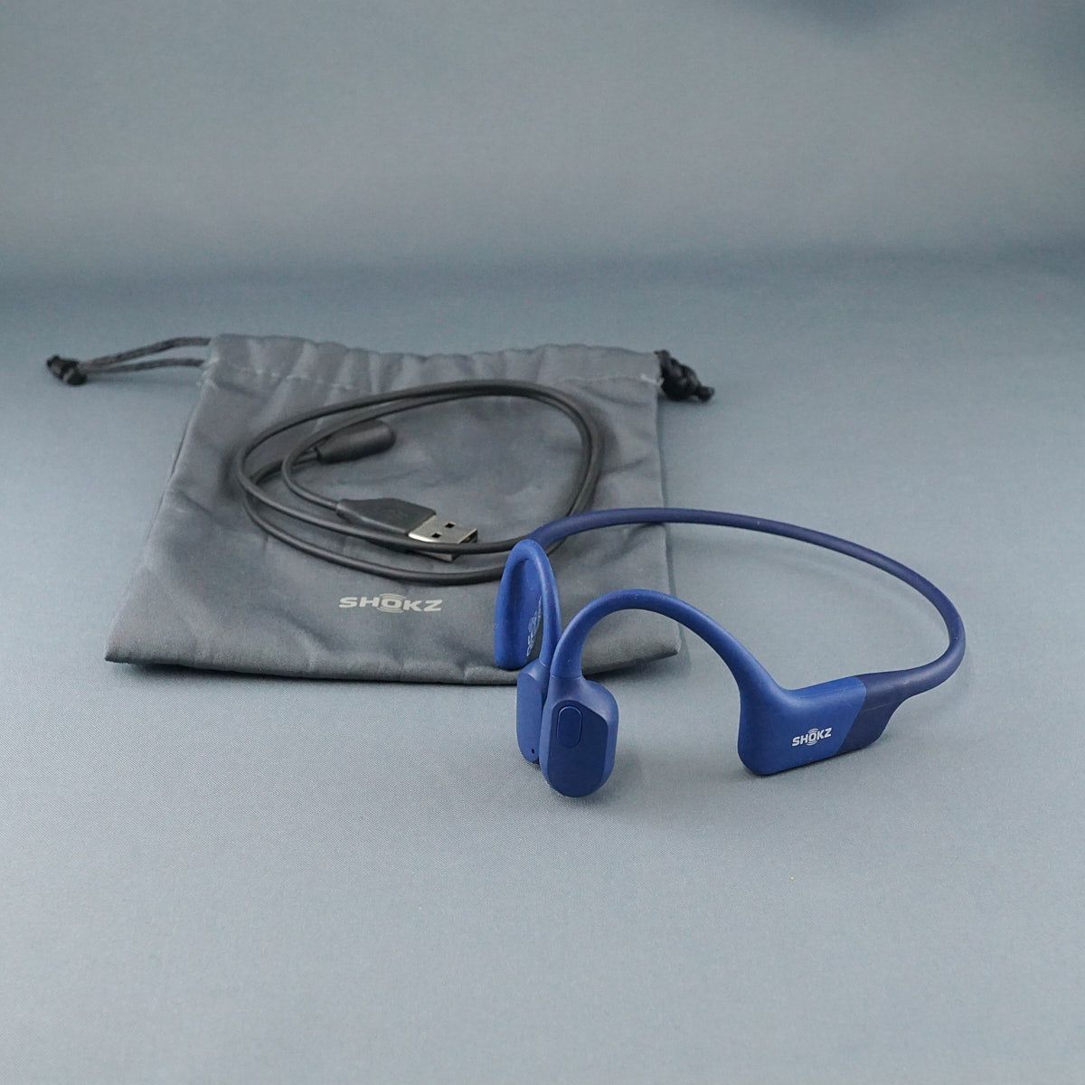 【美品】SHOKZ OPENRUN 骨伝導イヤホン S803 ブルー Shokz、骨伝導イヤホン「OpenRun Mini」新色ブルーの発売日を決定