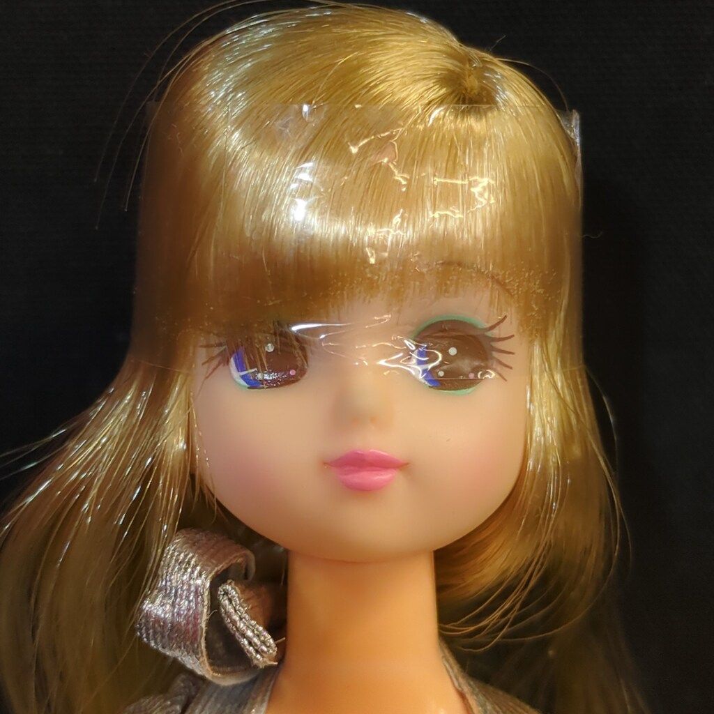 タカラ スーパーアクションリカちゃん ダンシングリカ4(金髪・白服