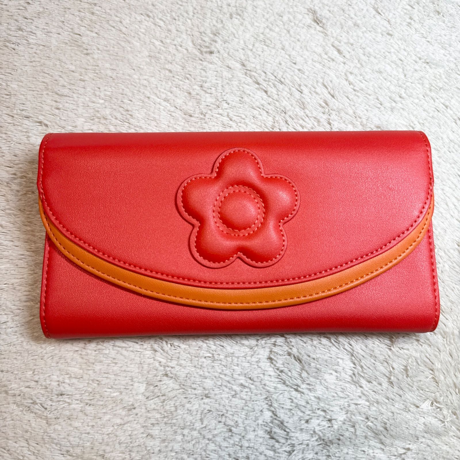 未使用】MARY QUANT マリークワント 長財布 フラップ式 ビッグロゴ 