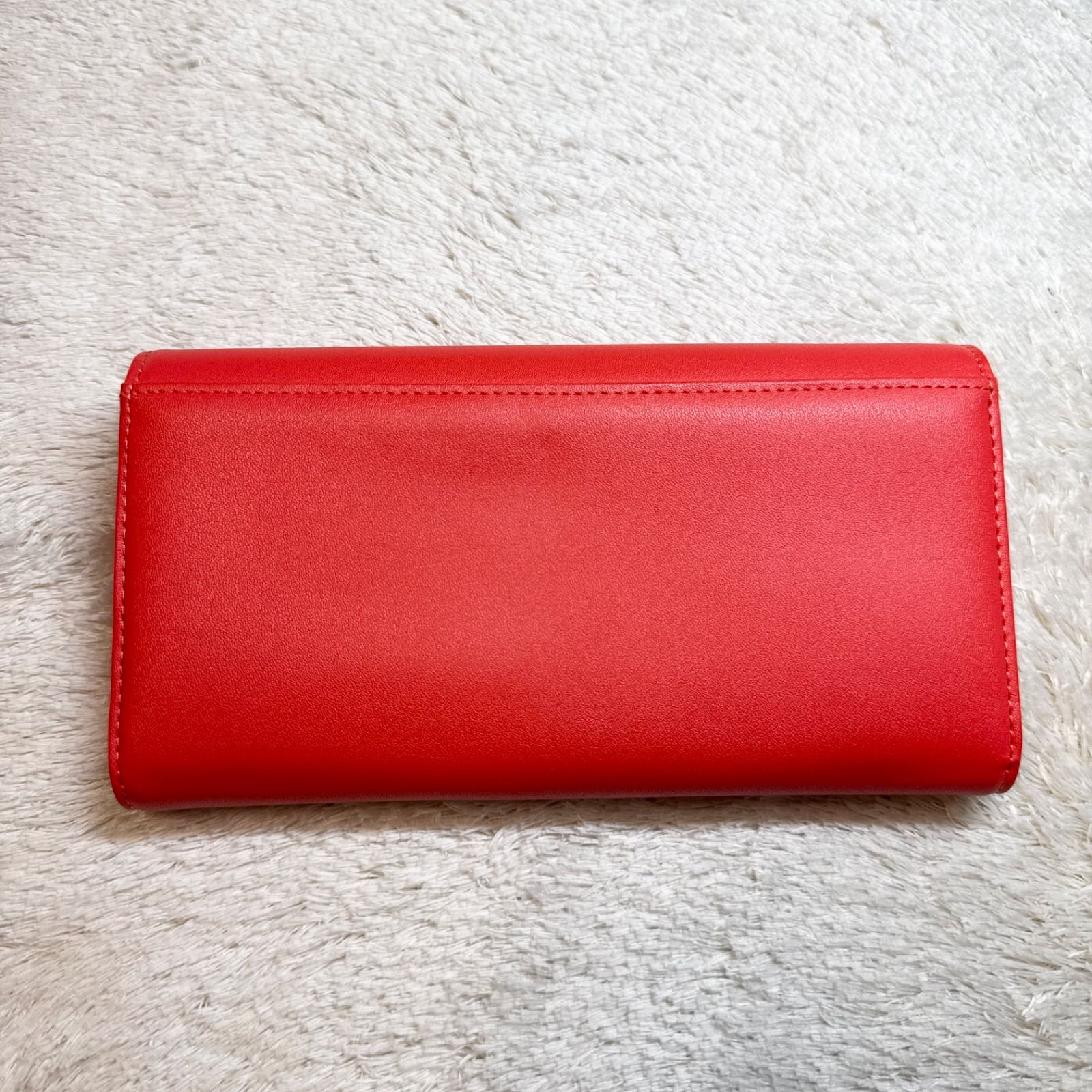 未使用】MARY QUANT マリークワント 長財布 フラップ式 ビッグロゴ 