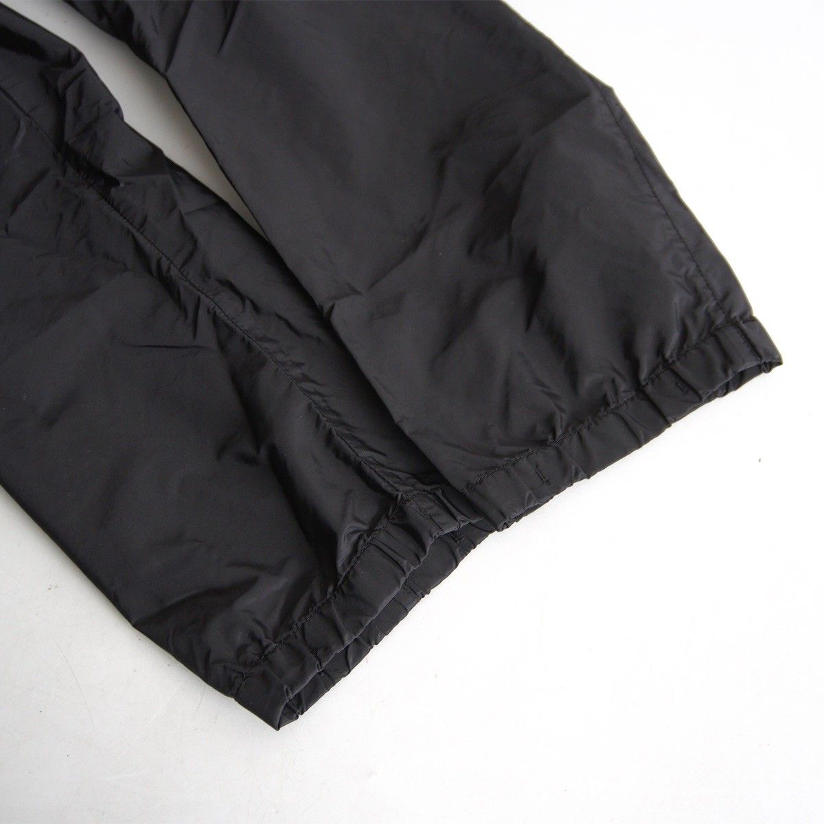 最高級】 PRADA 【ナイロン ジップアップ ジャケット SGA466】50
