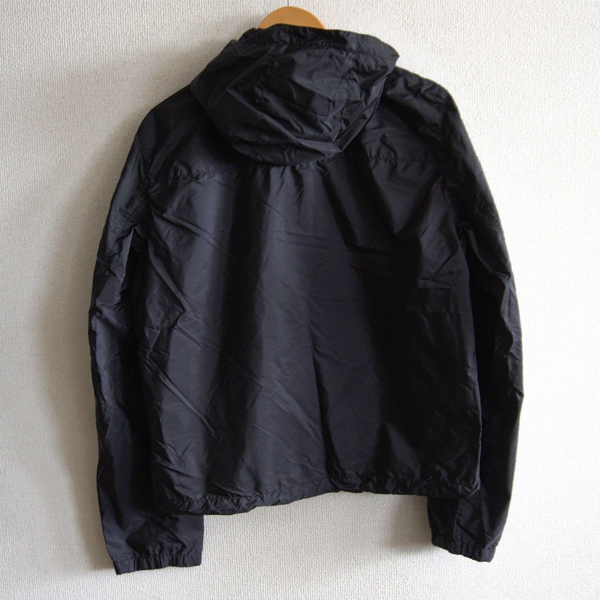 【最高級】 PRADA 【ナイロン ジップアップ ジャケット SGA466】50 プラダ ブラック 26040445 最高級】 PRADA 【ナイロン ジップアップ ジャケット SGA466】50
