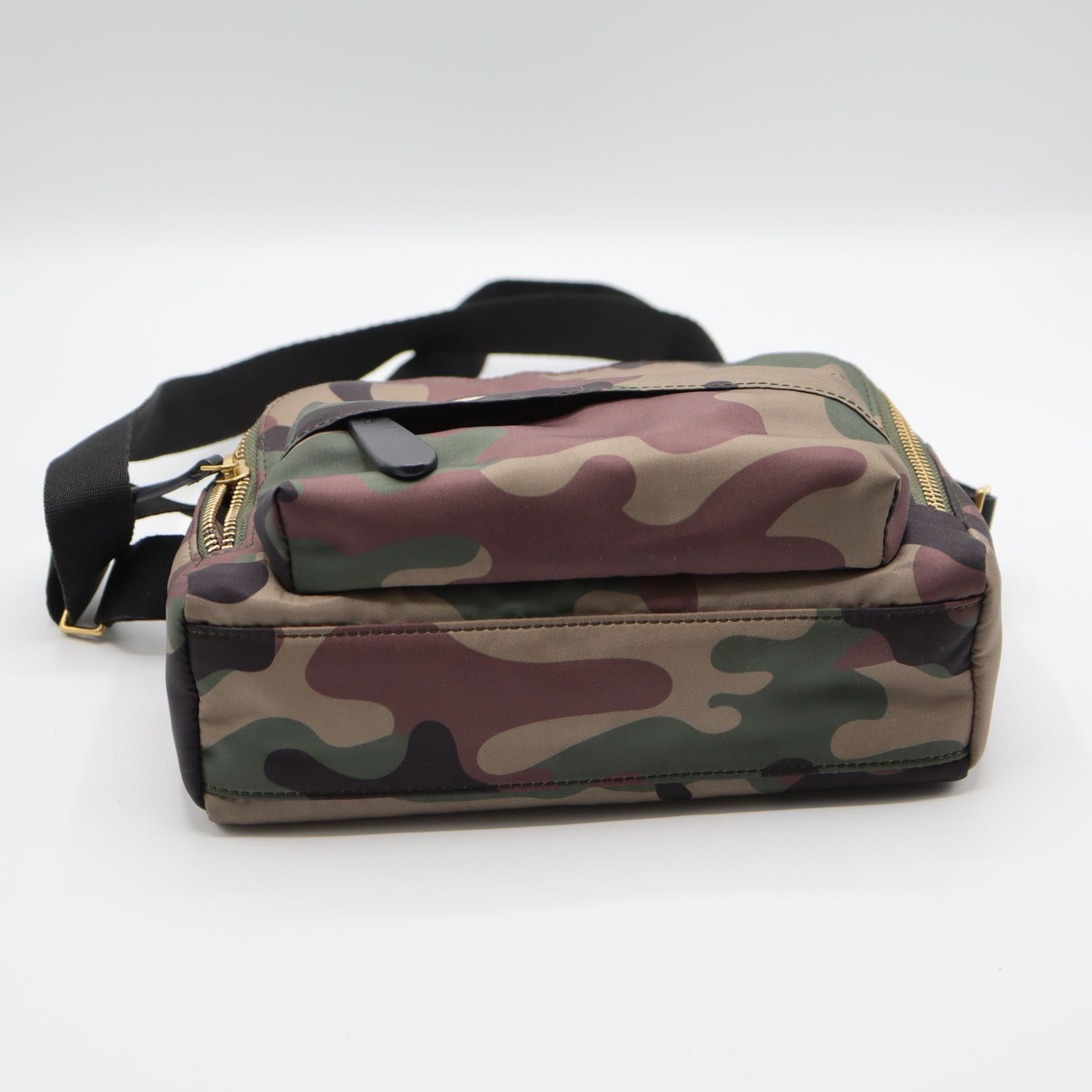 ANYA HINDMARCH アニヤハインドマーチ アイズ ショルダーバッグ 2WAY 