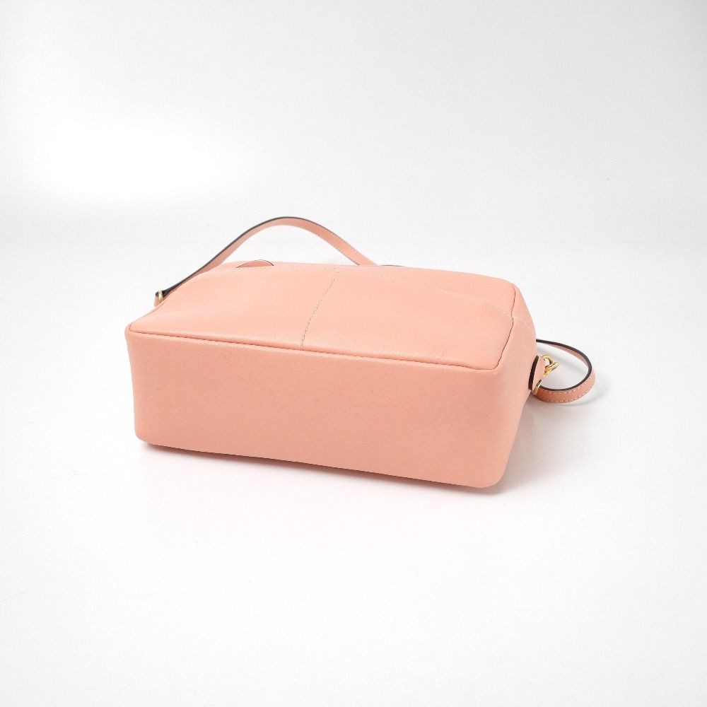 ■美品■J&amp;M Davidson ジェイアンドエムデヴィッドソン GABBY ギャビー ショルダーバッグ スクエア ミニバッグ 鞄 ブランド古着【中古】20260424/RA8809 □美品□J&M Davidson ジェイアンドエムデヴィッドソン GABBY ギャビー