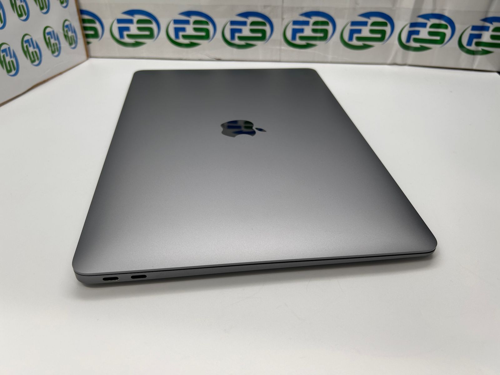 MacBook Air M1 16GB 256GB スペースグレイ Bランク - メルカリ