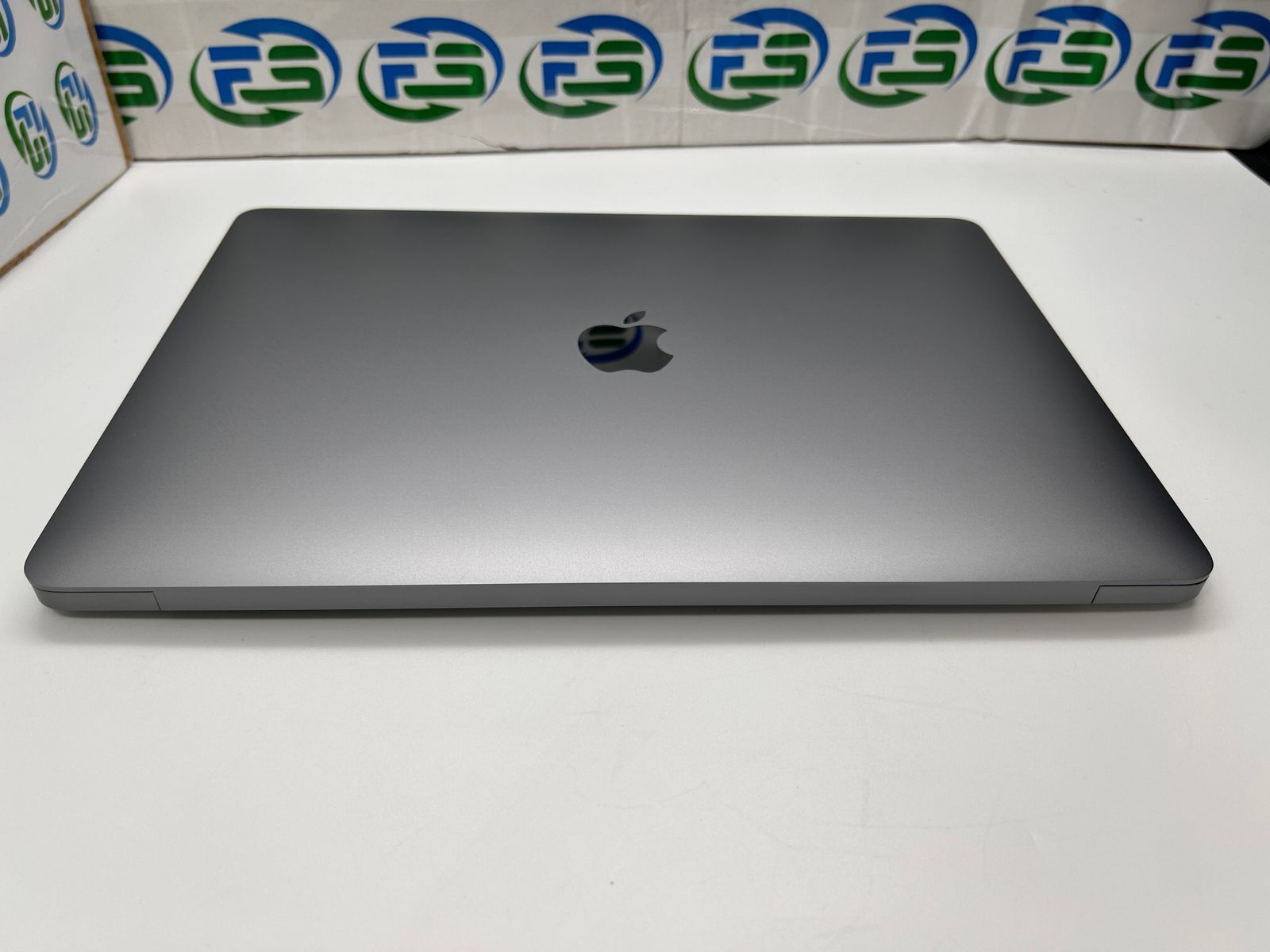 MacBook Air M1 16GB 256GB スペースグレイ Bランク - メルカリ