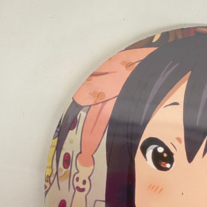東店41-3664-2604] けいおん！ 中野梓 ⑥梓ちゃん 限定デカバッチ 缶