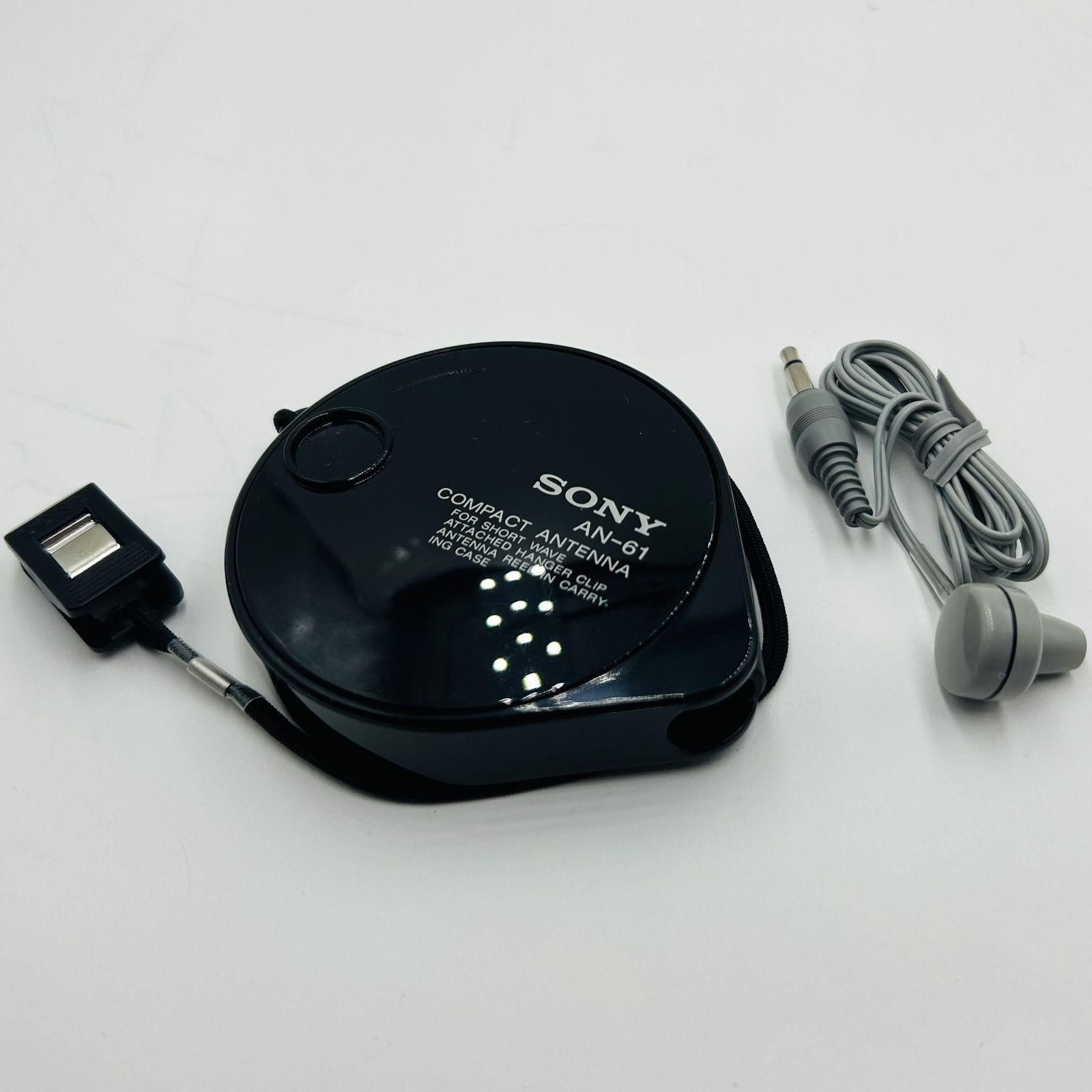 極美品・ほぼ未使用】 SONY ICF-7601 12バンド ラジオ - メルカリ