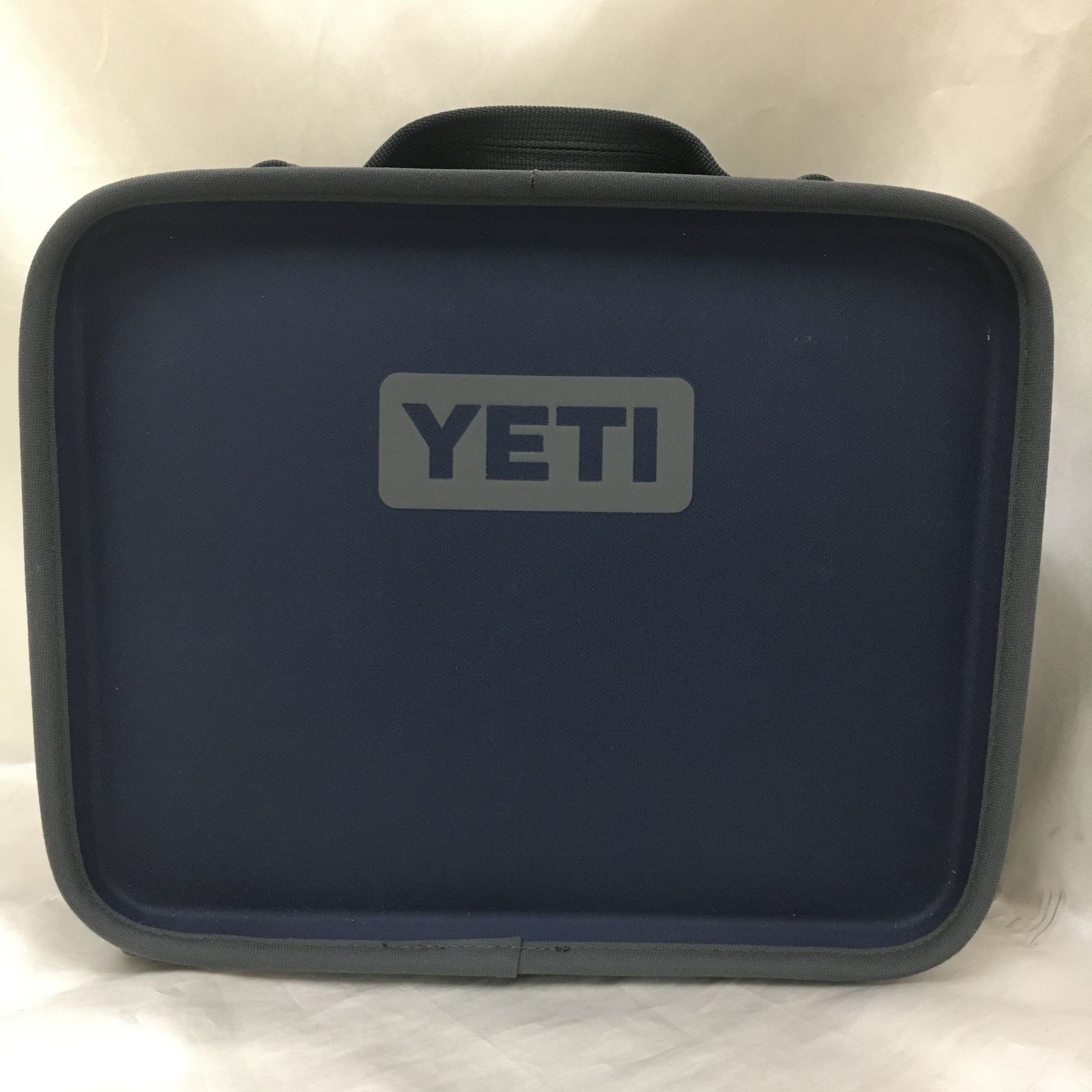 [三沢店59-4-0424] YETI イエティ デイトリップ ランチボックス 3L 保冷バッグ 【美品】