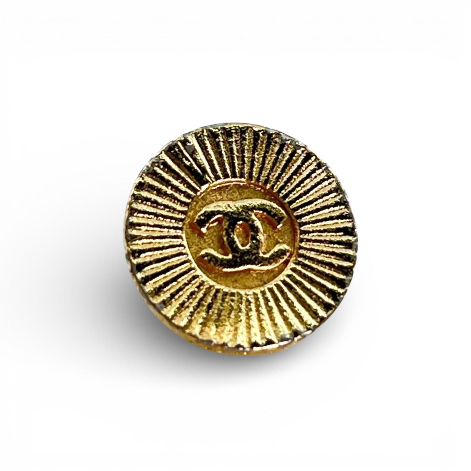 美品△CHANEL シャネル ヴィンテージ ー ココマーク 裏ロゴ入り 金