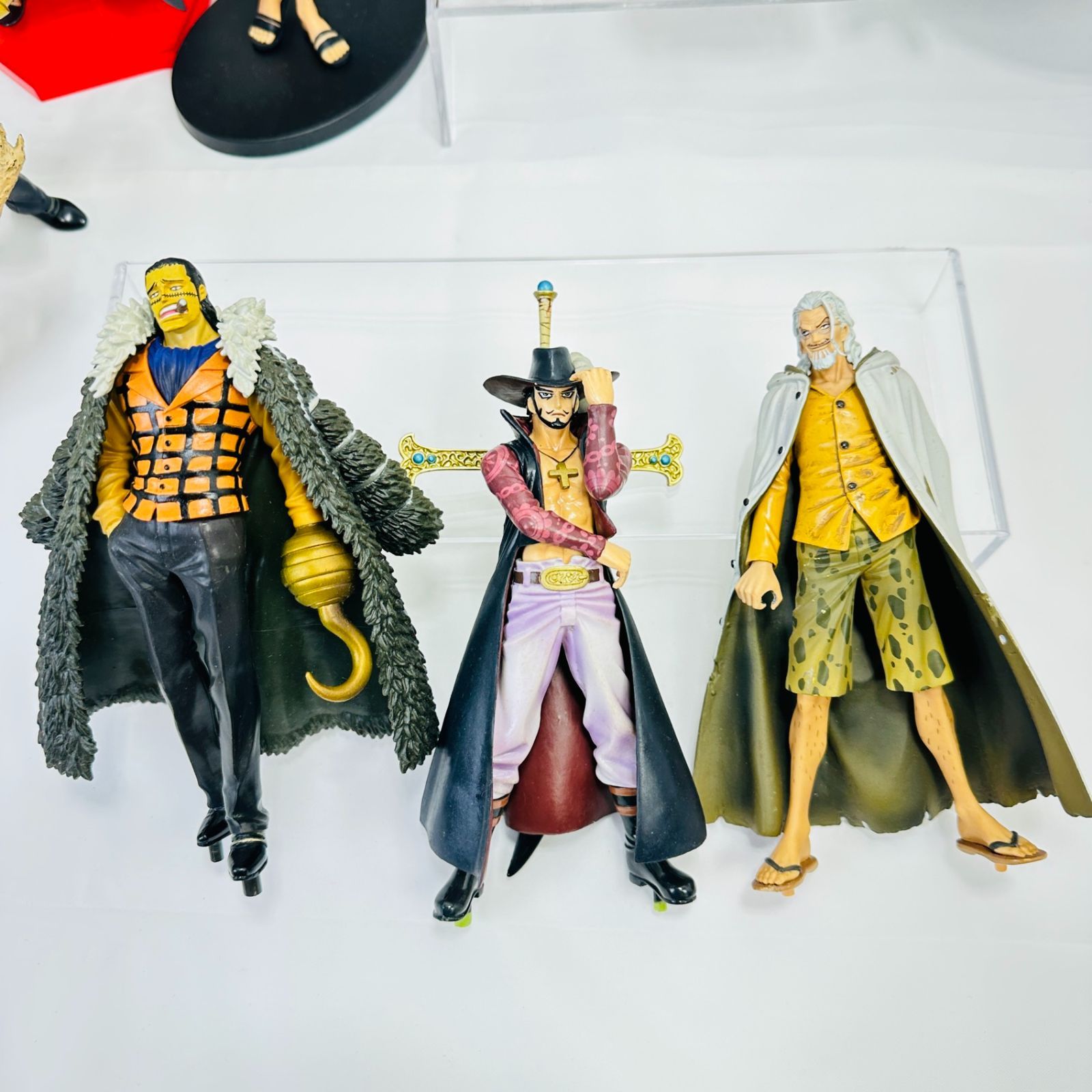 ONE PIECE フィギュア　まとめ売り ワンピース フィギュア まとめ売り 8体セット箱なしルフィ シャンクス